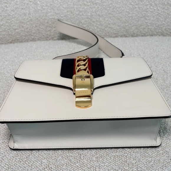 Authentic Gucci Small Sylvie Shoulder Bag White - Picture 14 of 15